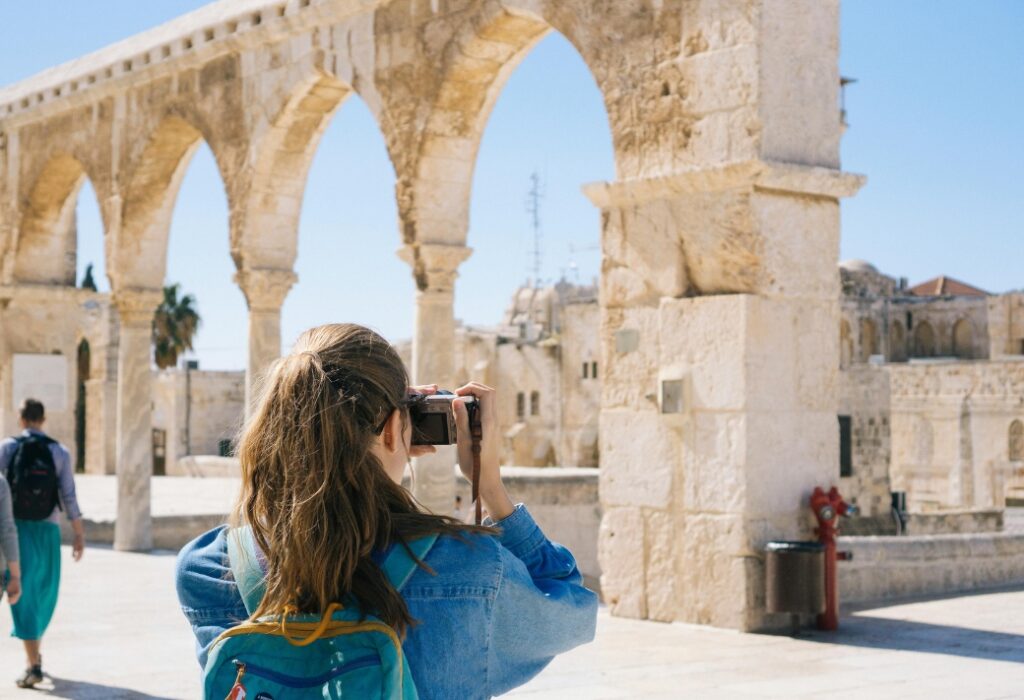 How to Make Incredible Family Memories Traveling Abroad